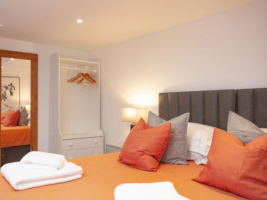 1 Perfectly Located Stylish, Comfortable Apartment Sidmouth Exterior photo